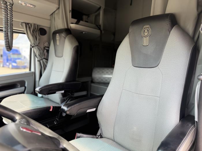 2021 Kenworth T680-17