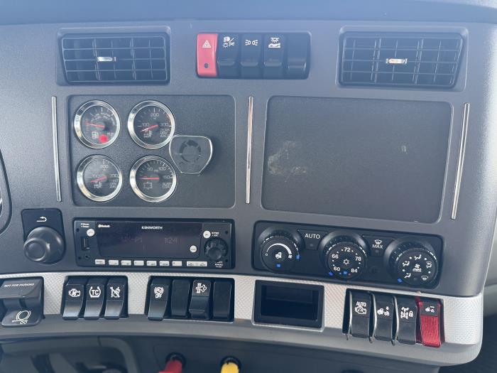 2021 Kenworth T680-26