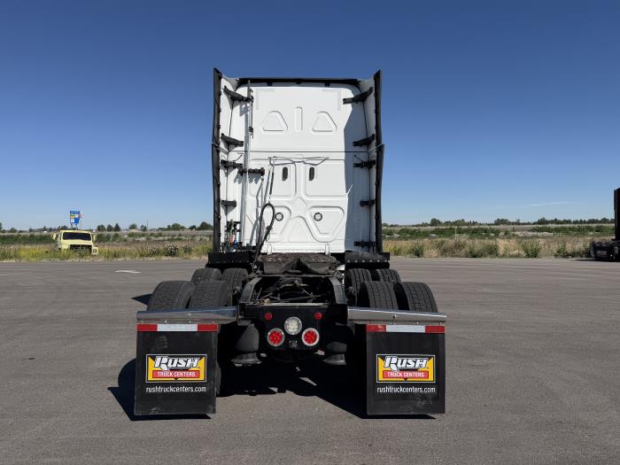 2023 Freightliner Cascadia-3