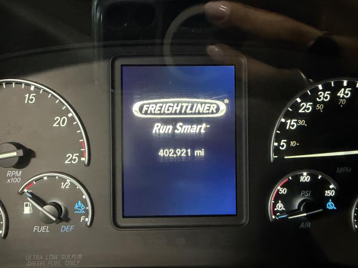 2023 Freightliner Cascadia-10