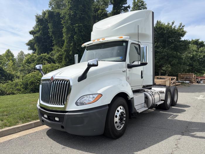 2022 International LT625-0