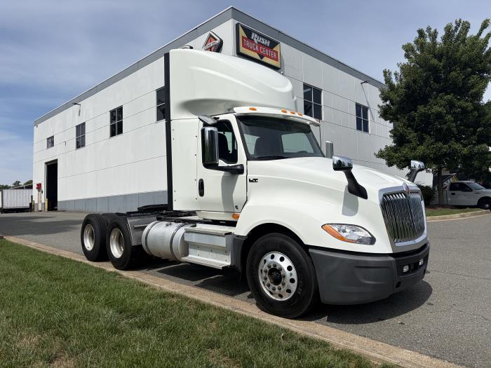 2022 International LT625-2