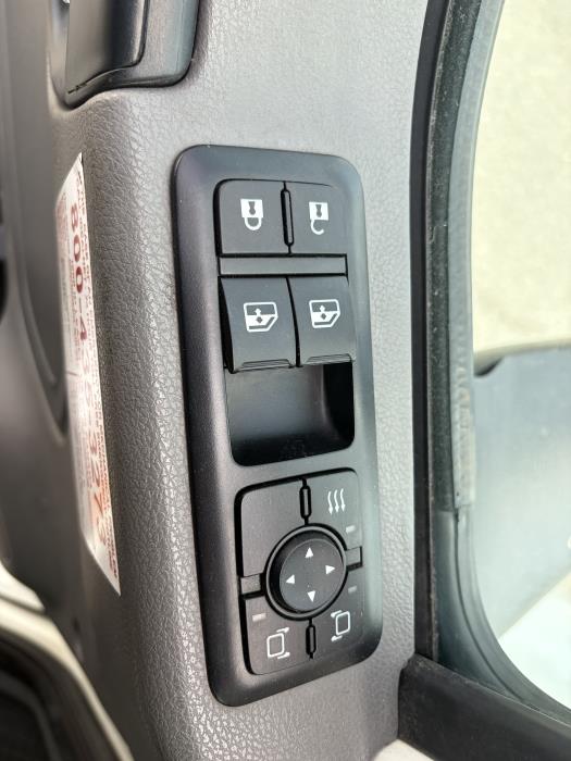 2022 International LT625-11