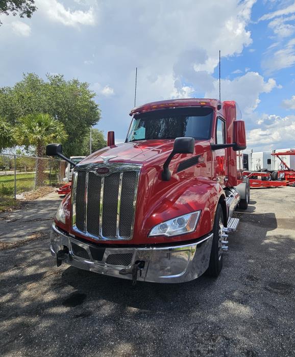 2022 Peterbilt 579-16