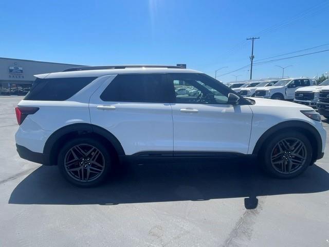 2026 Ford Explorer-3