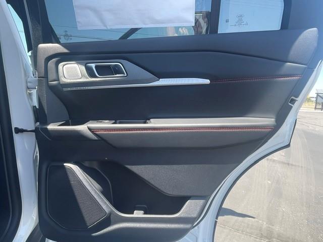 2026 Ford Explorer-13