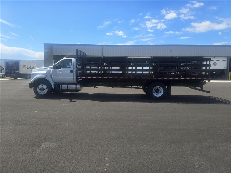 New 2027 Ford F-750 - photo 2