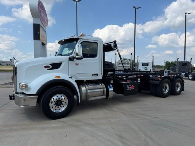 2027 Peterbilt 567-1