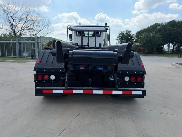 2027 Peterbilt 567-5