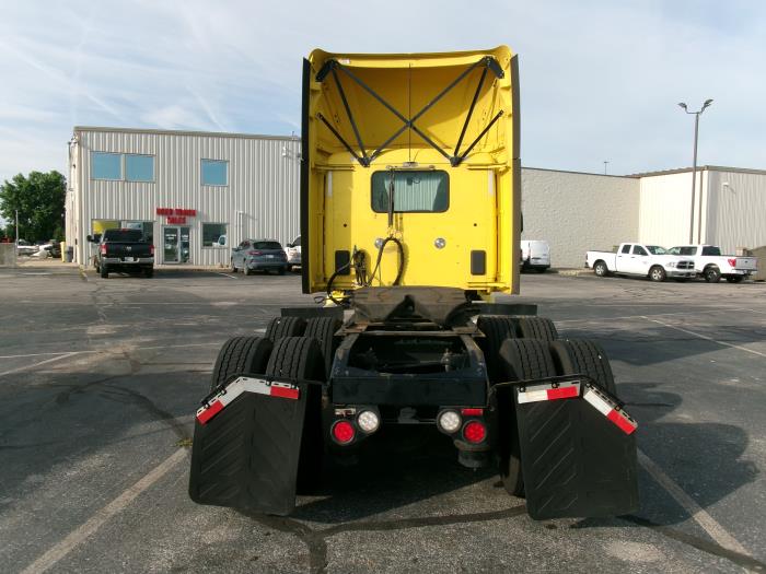 2023 Peterbilt 579-4