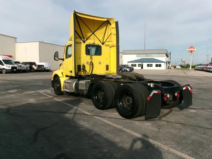 2023 Peterbilt 579-5