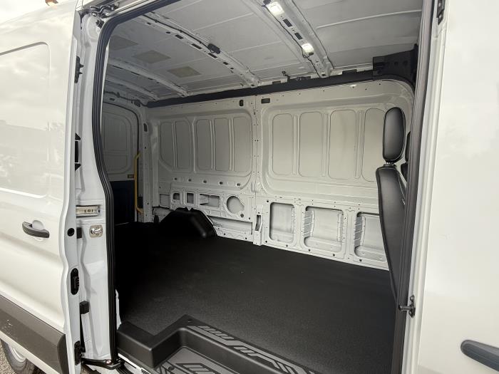 2026 Ford Transit-350-9