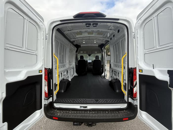 2026 Ford Transit-350-11