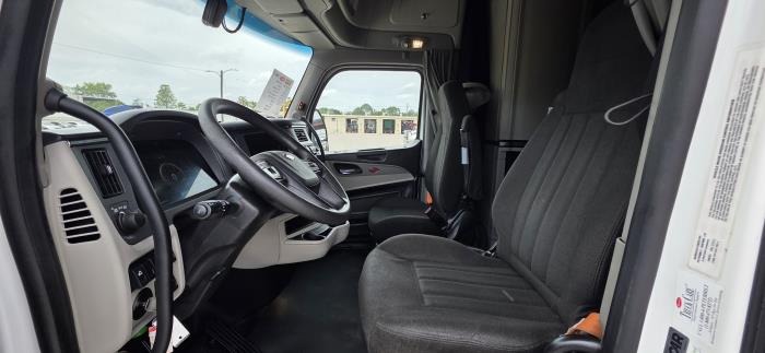 2022 Peterbilt 579-9