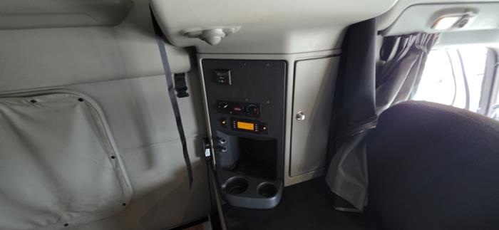 2022 Peterbilt 579-15