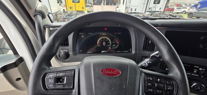 2022 Peterbilt 579-19