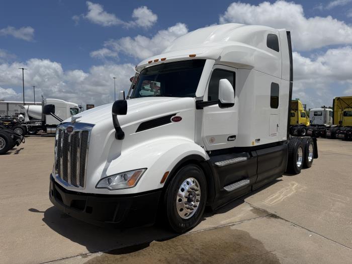 2022 Peterbilt 579-1