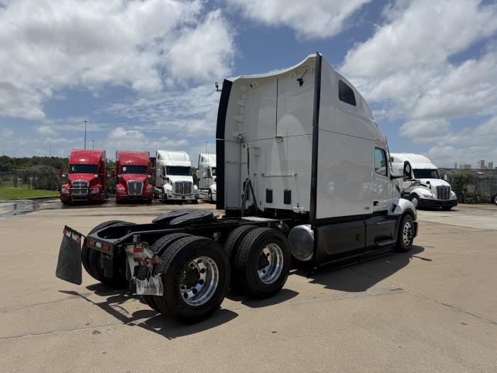 2022 Peterbilt 579-5