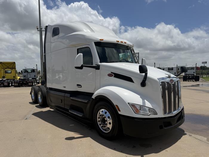 2022 Peterbilt 579-7