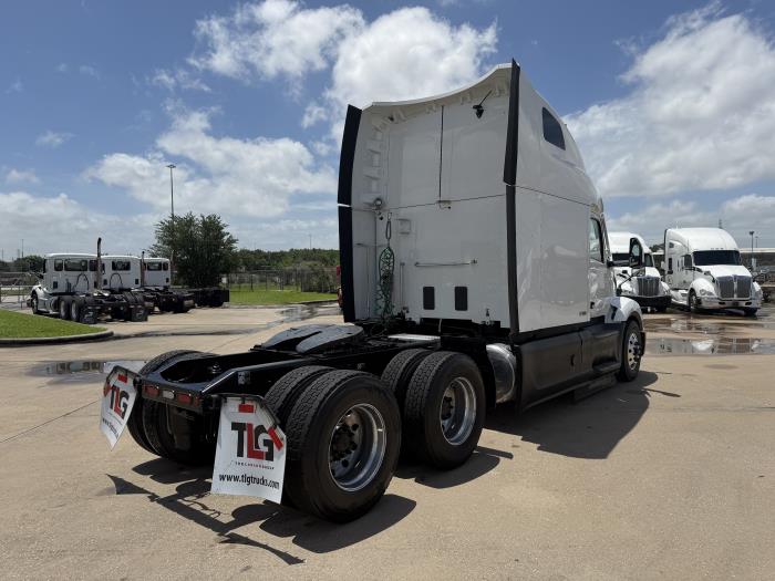 2022 Peterbilt 579-5