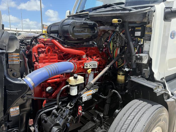 2022 Peterbilt 579-16