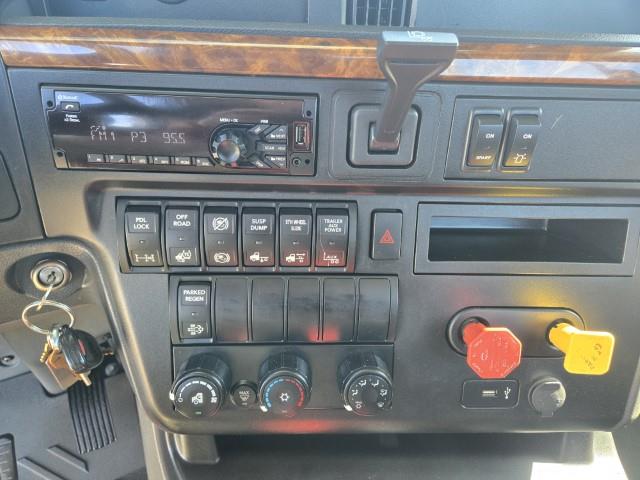 2021 International LT625-9