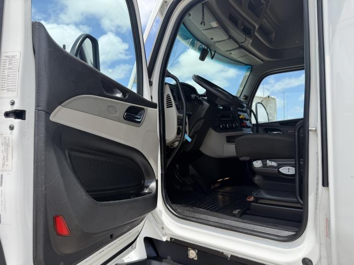 2022 Peterbilt 579-24