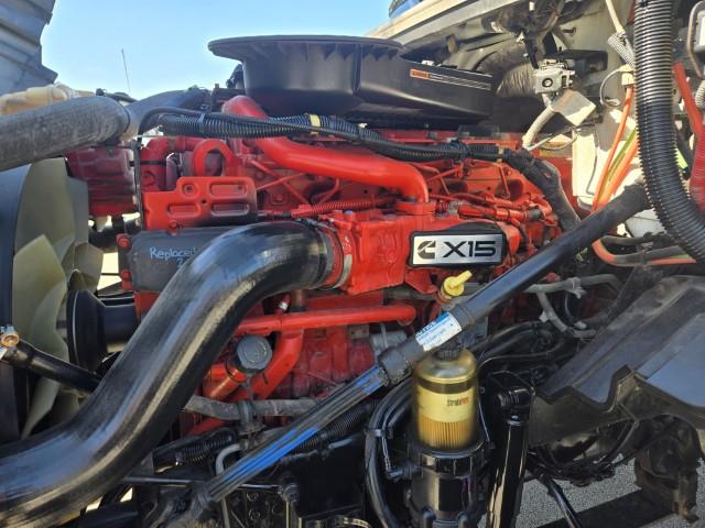 2021 International LT625-21