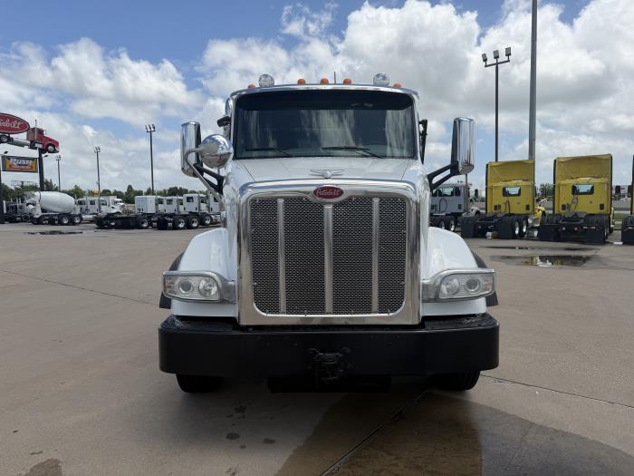 2019 Peterbilt 567-8