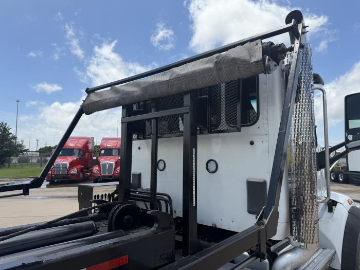 2019 Peterbilt 567-15