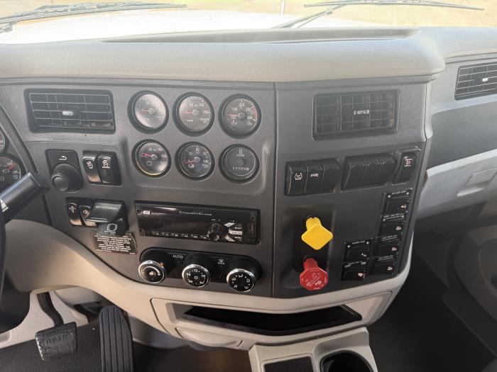 2019 Peterbilt 567-31