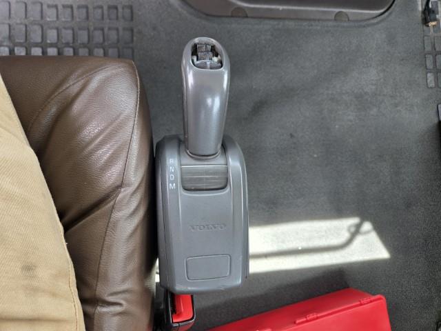 2016 Volvo VNL64T300-10