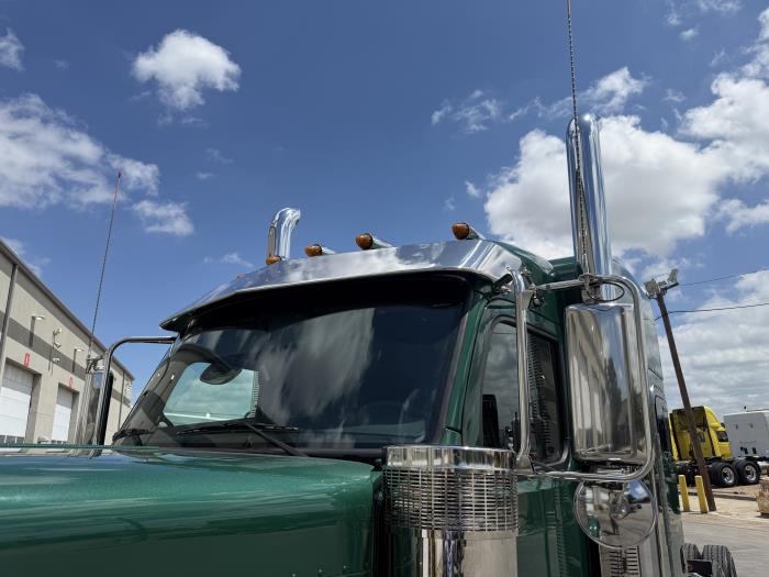 2027 Peterbilt 589-15