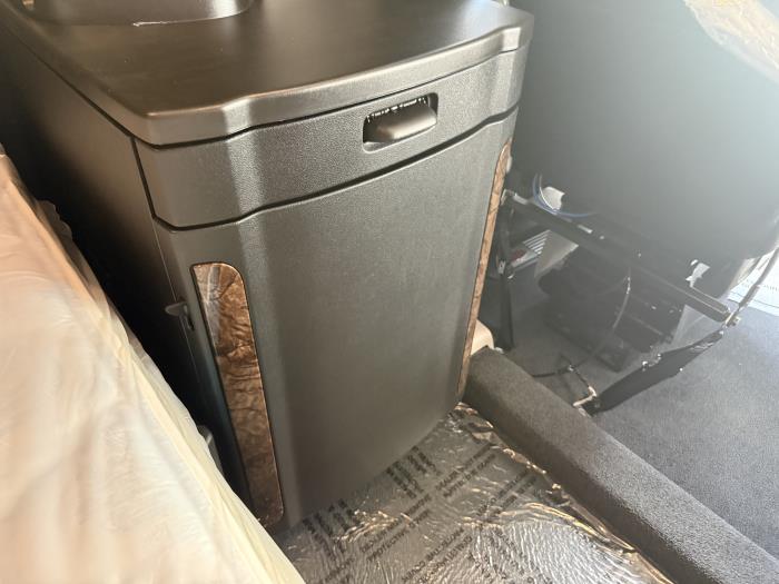 2027 Peterbilt 589-56