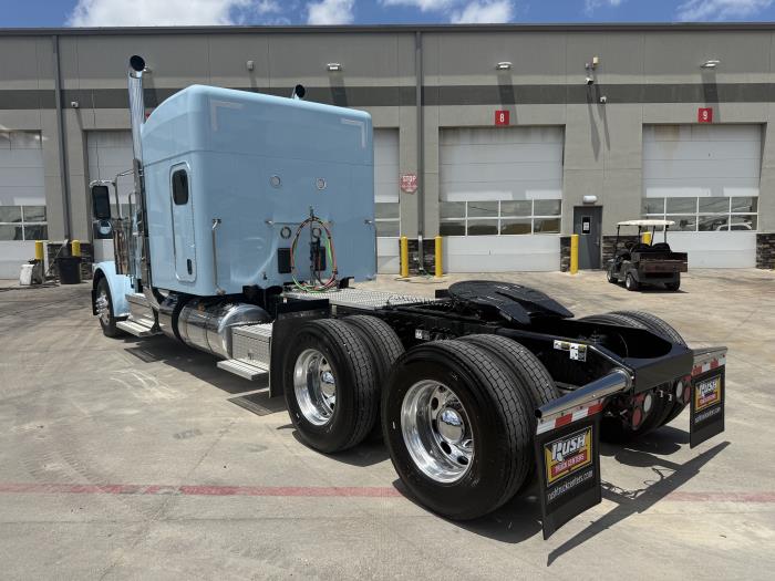 2027 Peterbilt 589-6