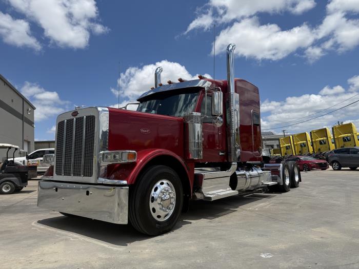 2027 Peterbilt 589-2