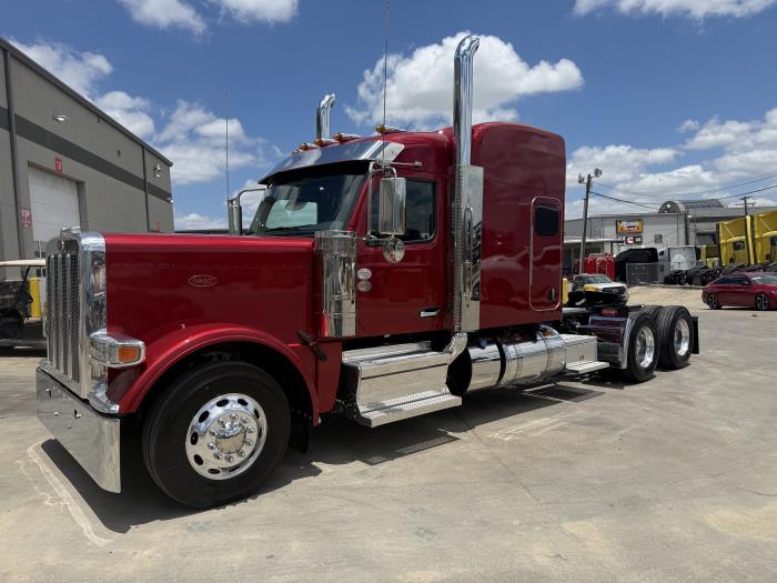 2027 Peterbilt 589-3