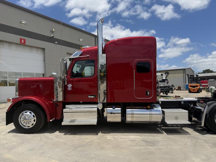 2027 Peterbilt 589-5