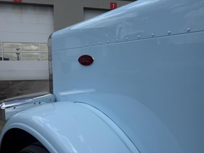 2027 Peterbilt 589-15
