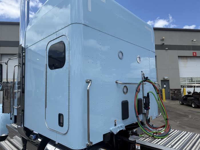 2027 Peterbilt 589-19