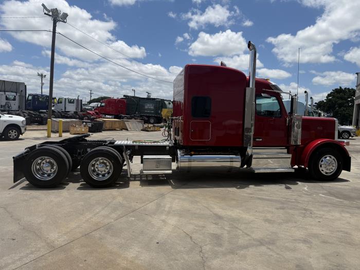 2027 Peterbilt 589-9