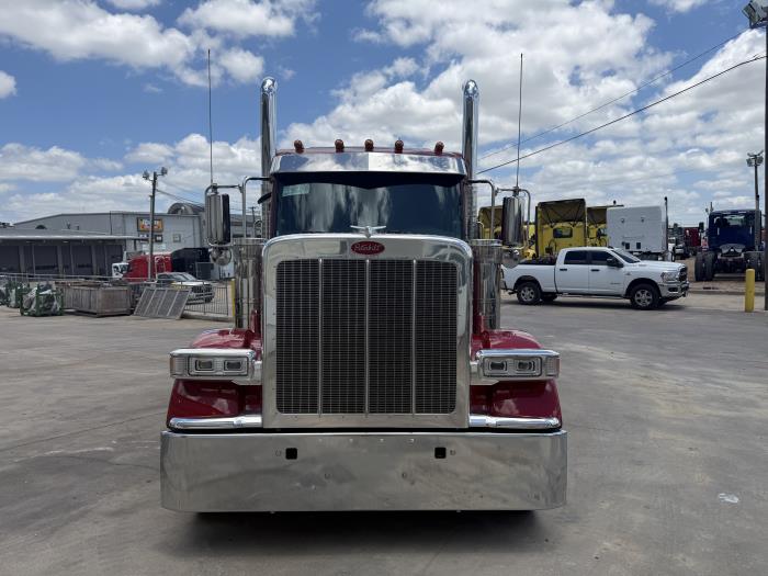 2027 Peterbilt 589-12