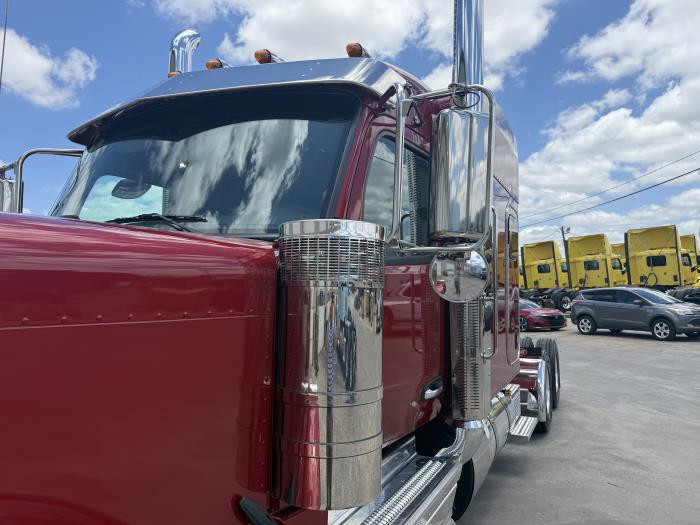 2027 Peterbilt 589-14