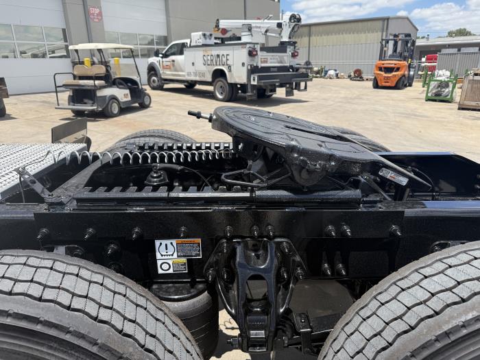2027 Peterbilt 589-20