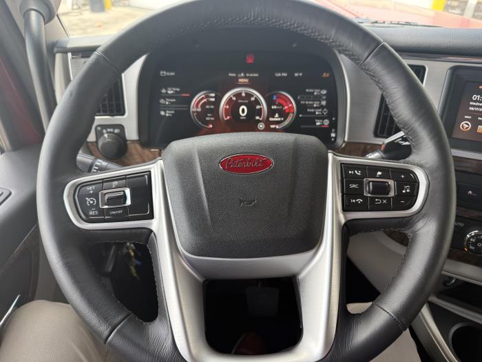 2027 Peterbilt 589-30