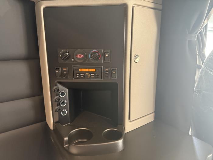 2027 Peterbilt 589-50