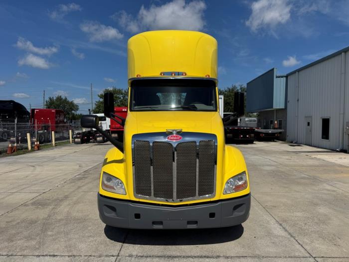 2021 Peterbilt 579-1