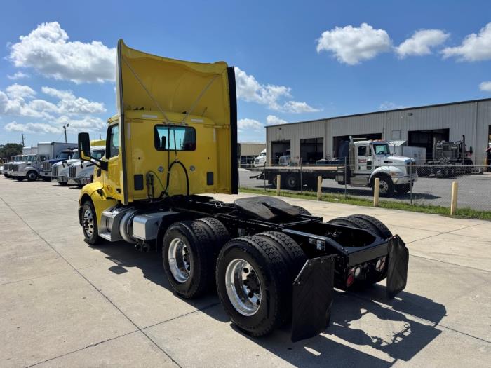 2021 Peterbilt 579-6