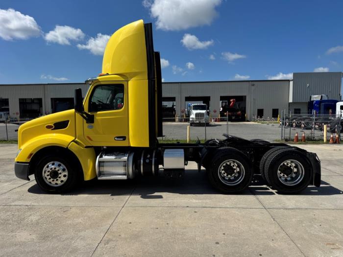 2021 Peterbilt 579-7