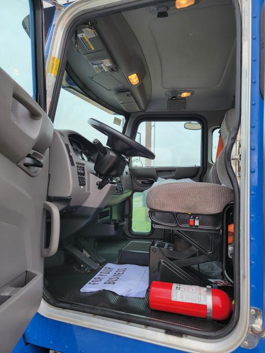 2021 Peterbilt 337-24